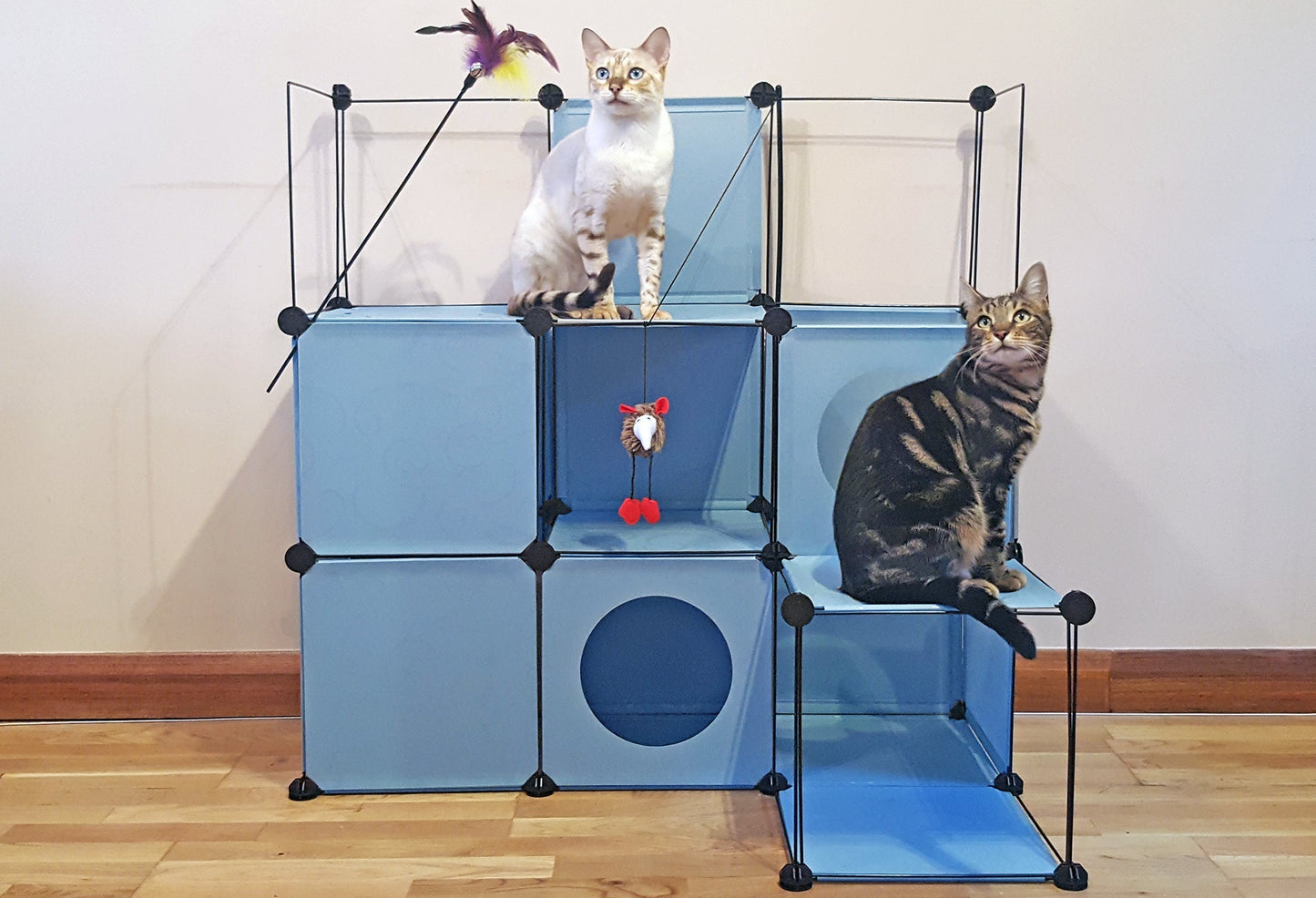 Kitty Cubby Cat Cube Play Tower MAXI Weatherproof Cover Pet and Pond Supply