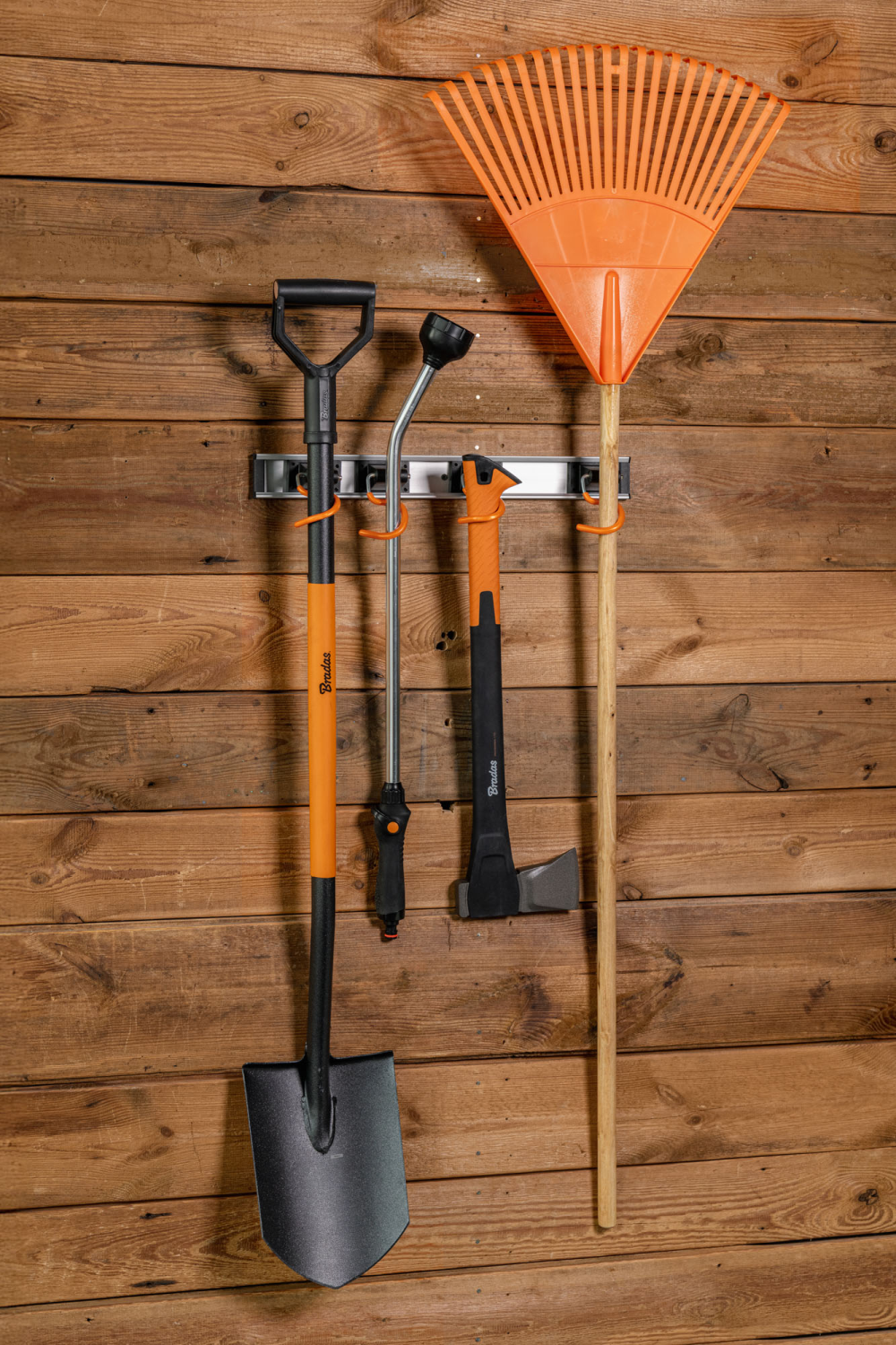 AP Supplies Wall Mount Tool Rack Rail with 5 x S Hanging Hooks
