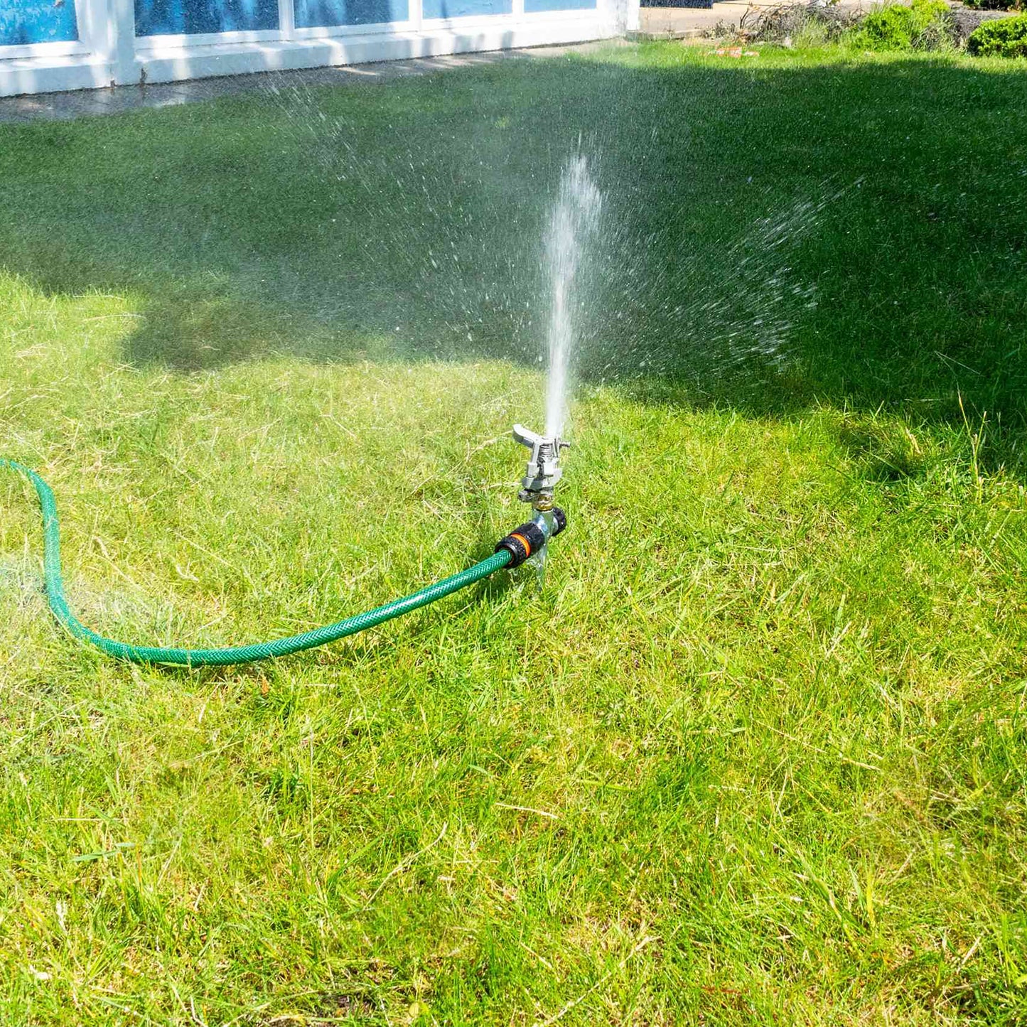 Pulsating Lawn Sprinkler - Metal with Metal Spike for Outdoor Hose Accessory