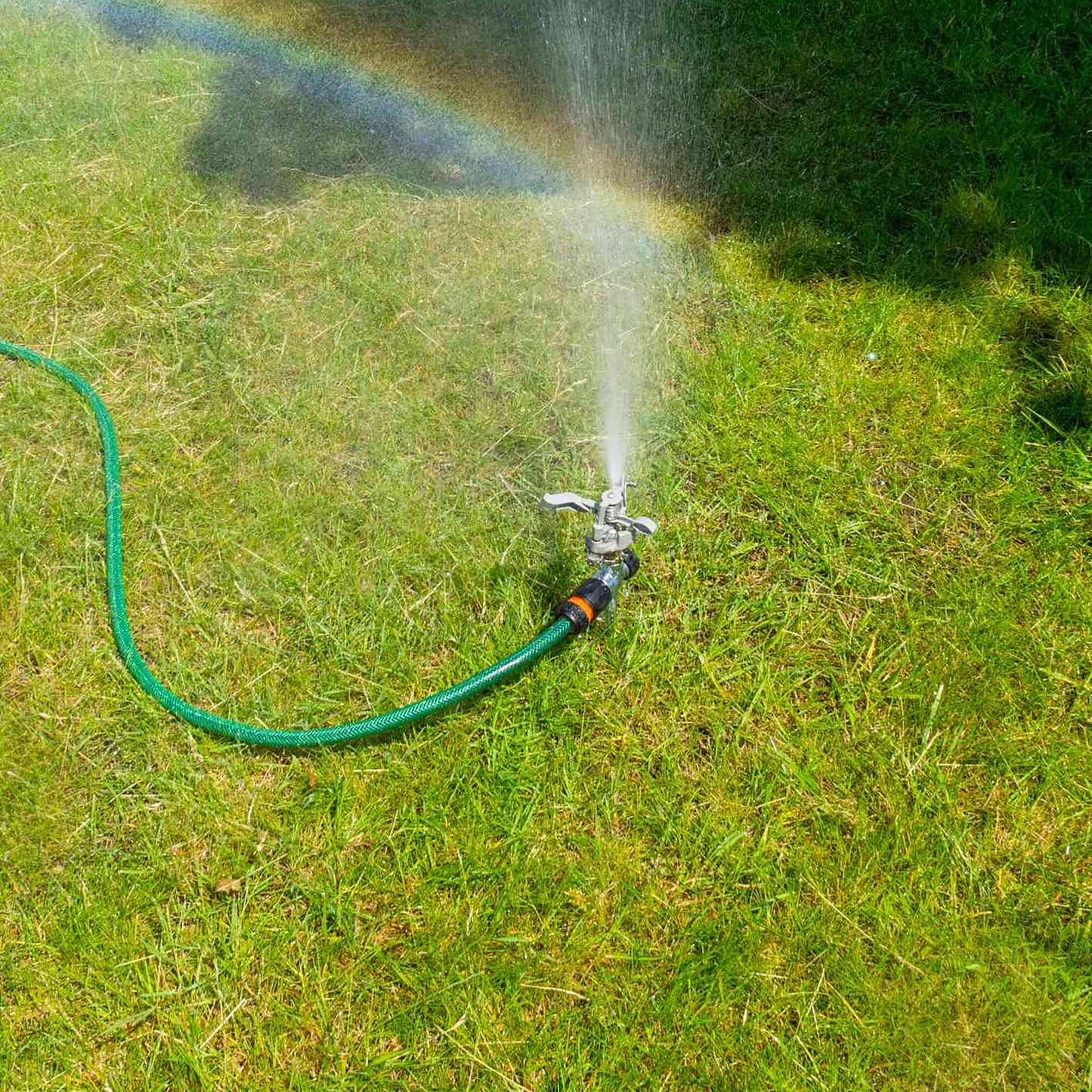 Pulsating Lawn Sprinkler - Metal with Metal Spike for Outdoor Hose Accessory