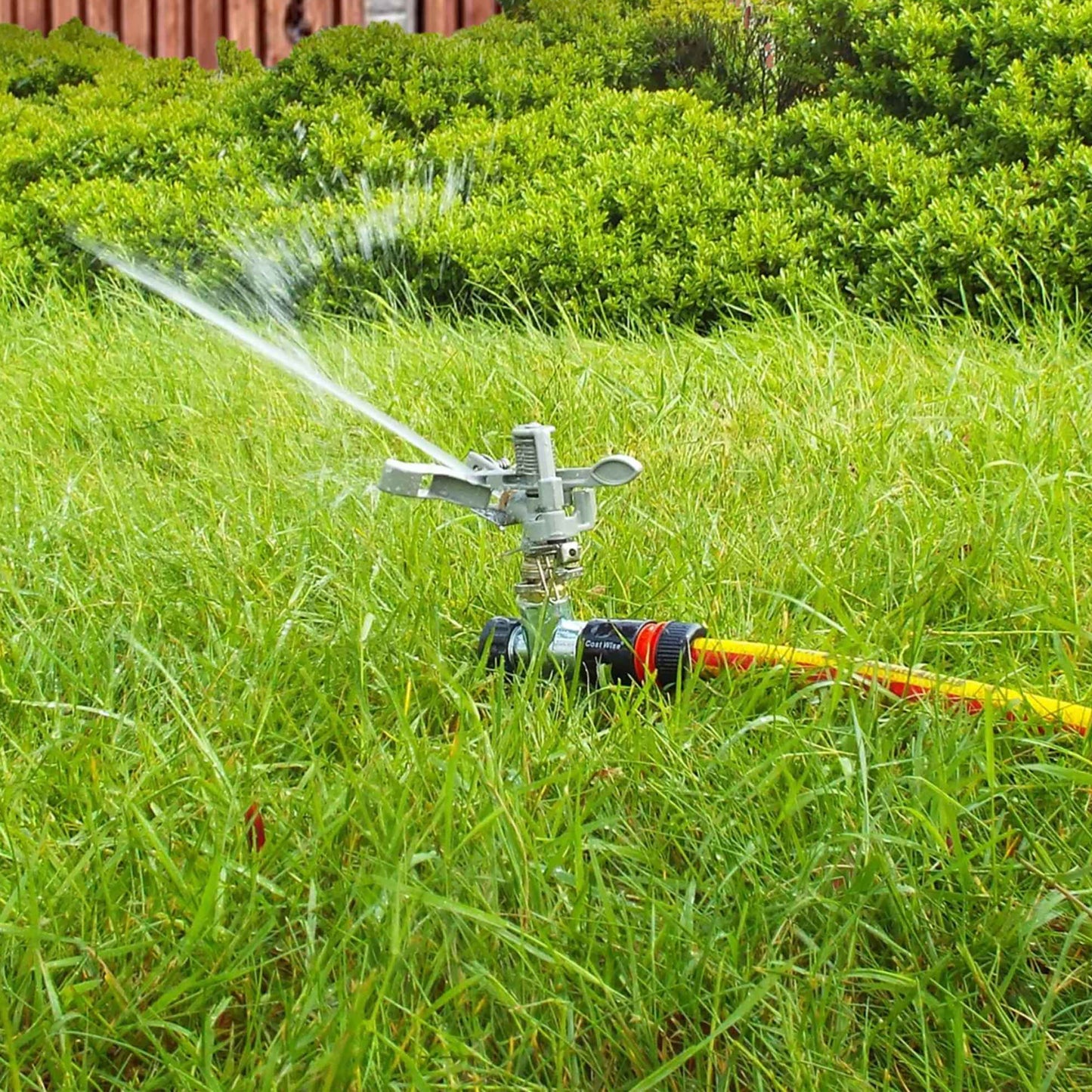 Pulsating Lawn Sprinkler - Metal with Metal Spike for Outdoor Hose Accessory