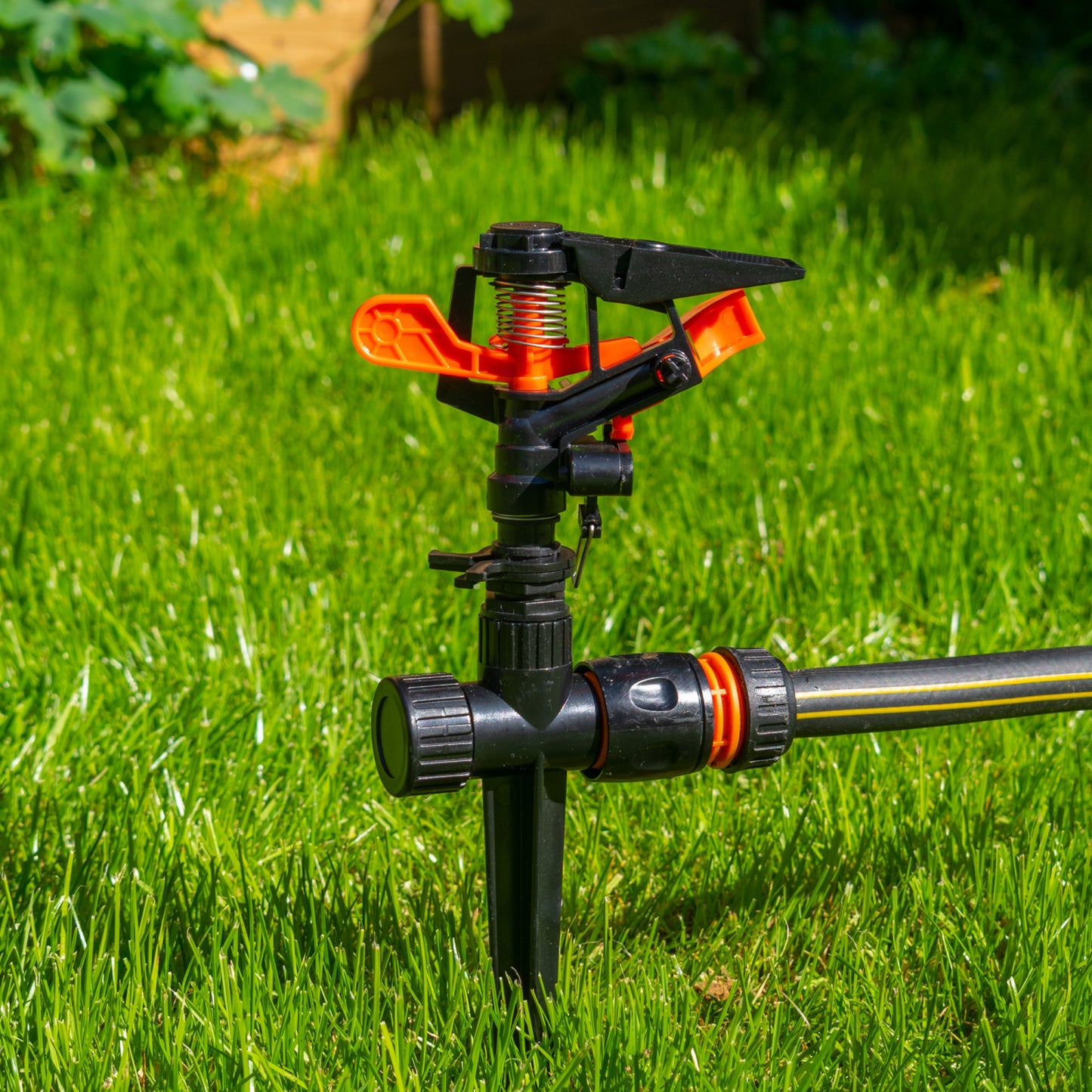 Pulsating Sprinkler on Spike - Adjustable Eco Line for Outdoor Hose Accessory