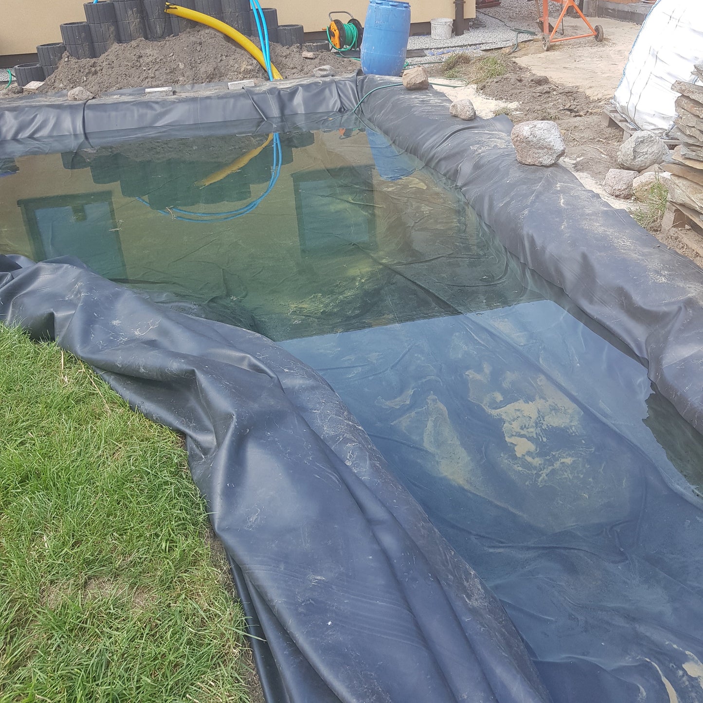 AP Supplies Pond Liner 900gsm EPDM with Underlay - 3m x 4m