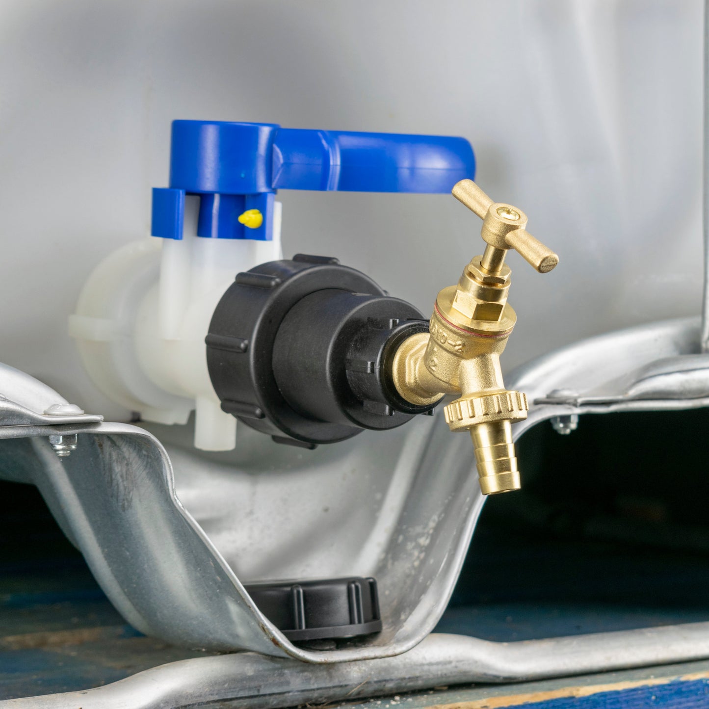 IBC 2 S60X6 - 1/2in BSPF Extender Adaptor with Brass Bib Tap 1/2 Barb