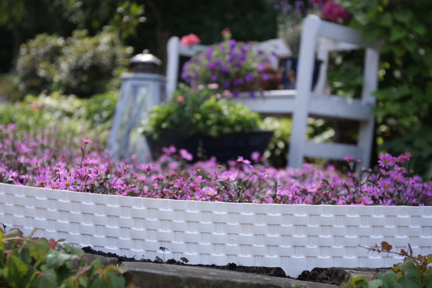Lawn Edging, Plastic Palisade Rattan Effect, 2.4m, Gray for Home and Garden Use