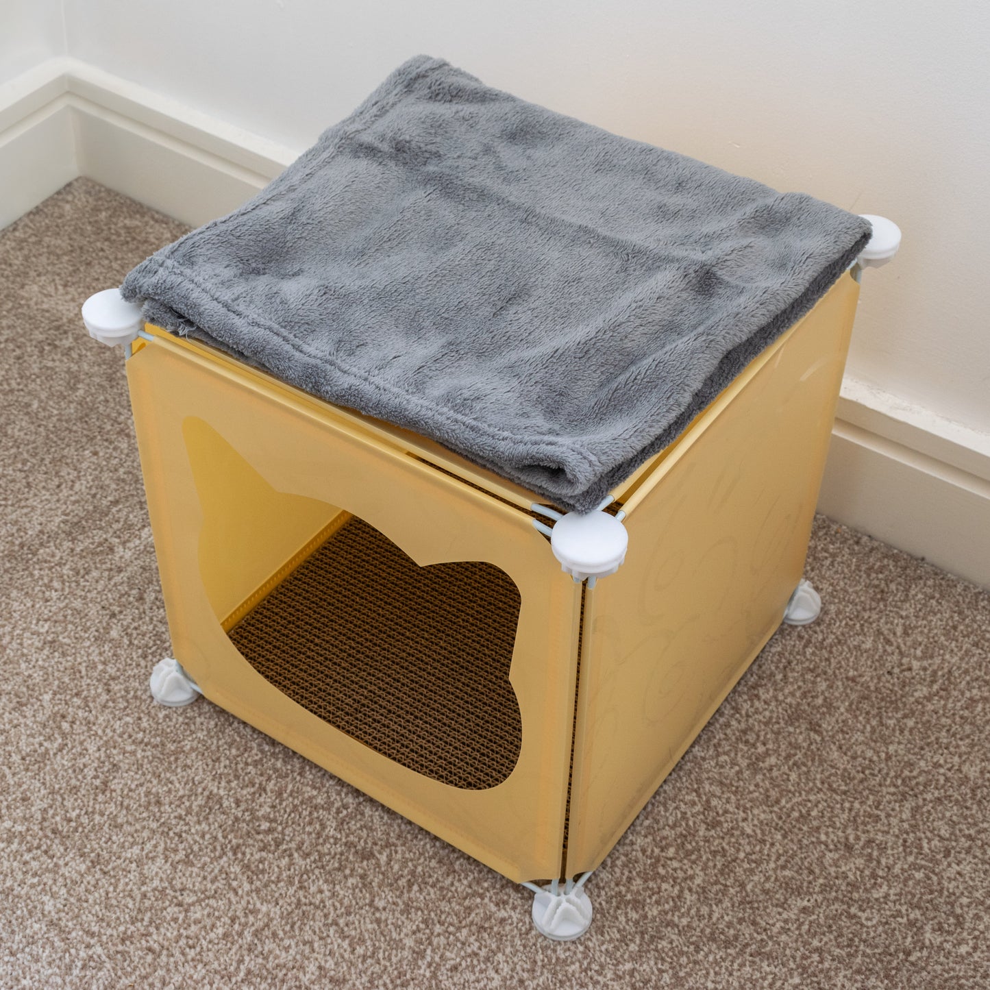 Kitty Cubby Cat Cube Play House MINI Weatherproof Cover Pet and Pond Supply
