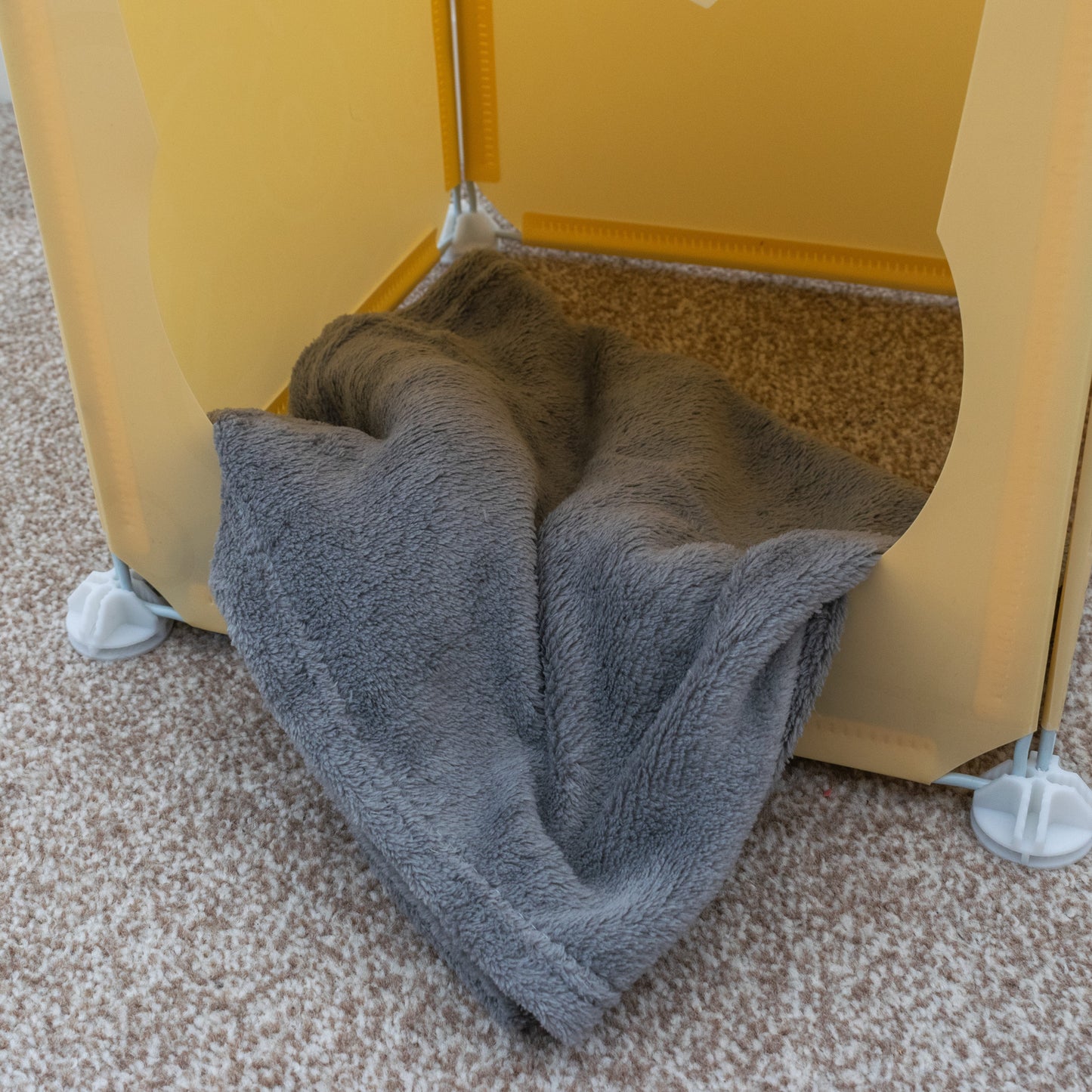 Kitty Cubby Cat Cube Play House MINI Weatherproof Cover Pet and Pond Supply