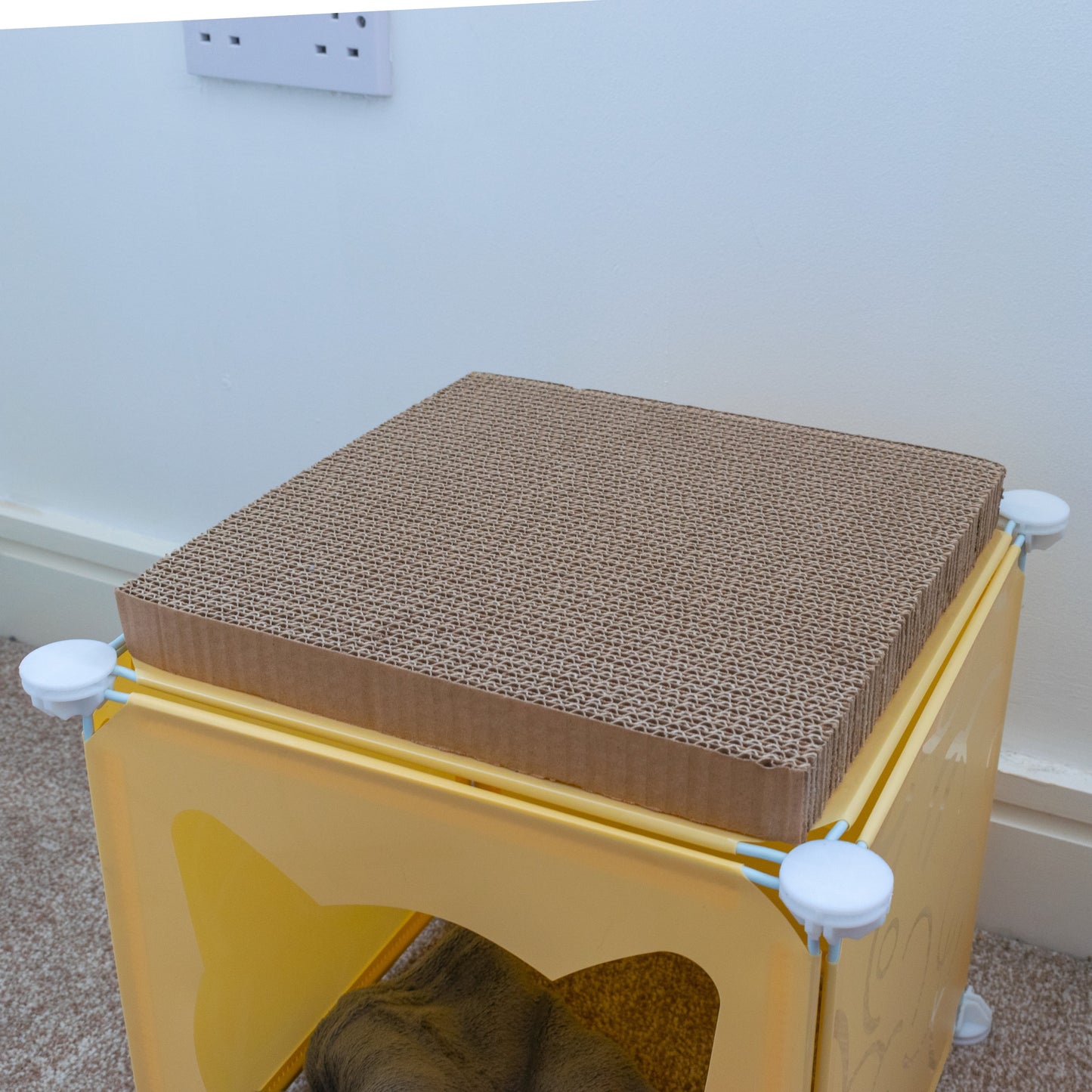 Kitty Cubby Cat Cube Play House MINI Weatherproof Cover Pet and Pond Supply