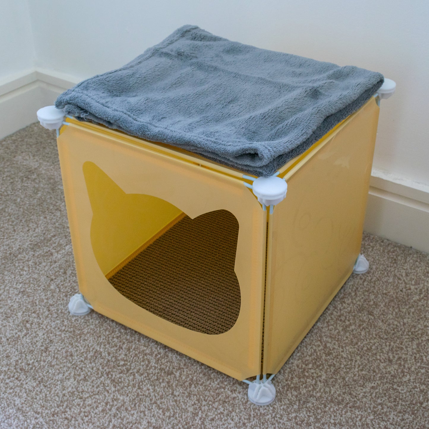 Kitty Cubby Cat Cube Play House MINI Weatherproof Cover Pet and Pond Supply