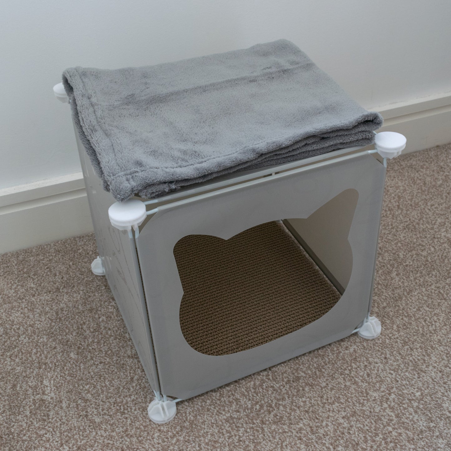 Kitty Cubby Cat Cube Play House MINI Weatherproof Cover Pet and Pond Supply