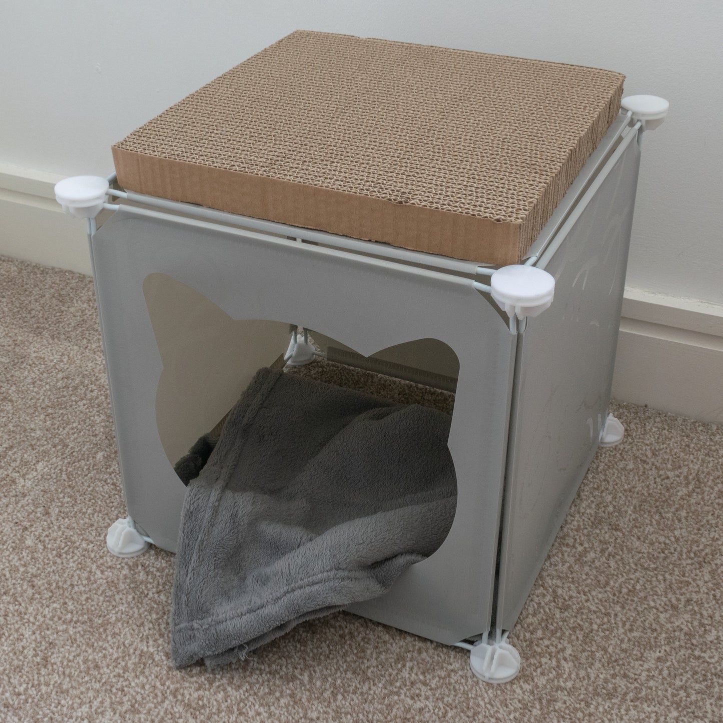 Kitty Cubby Cat Cube Play House MINI Weatherproof Cover Pet and Pond Supply