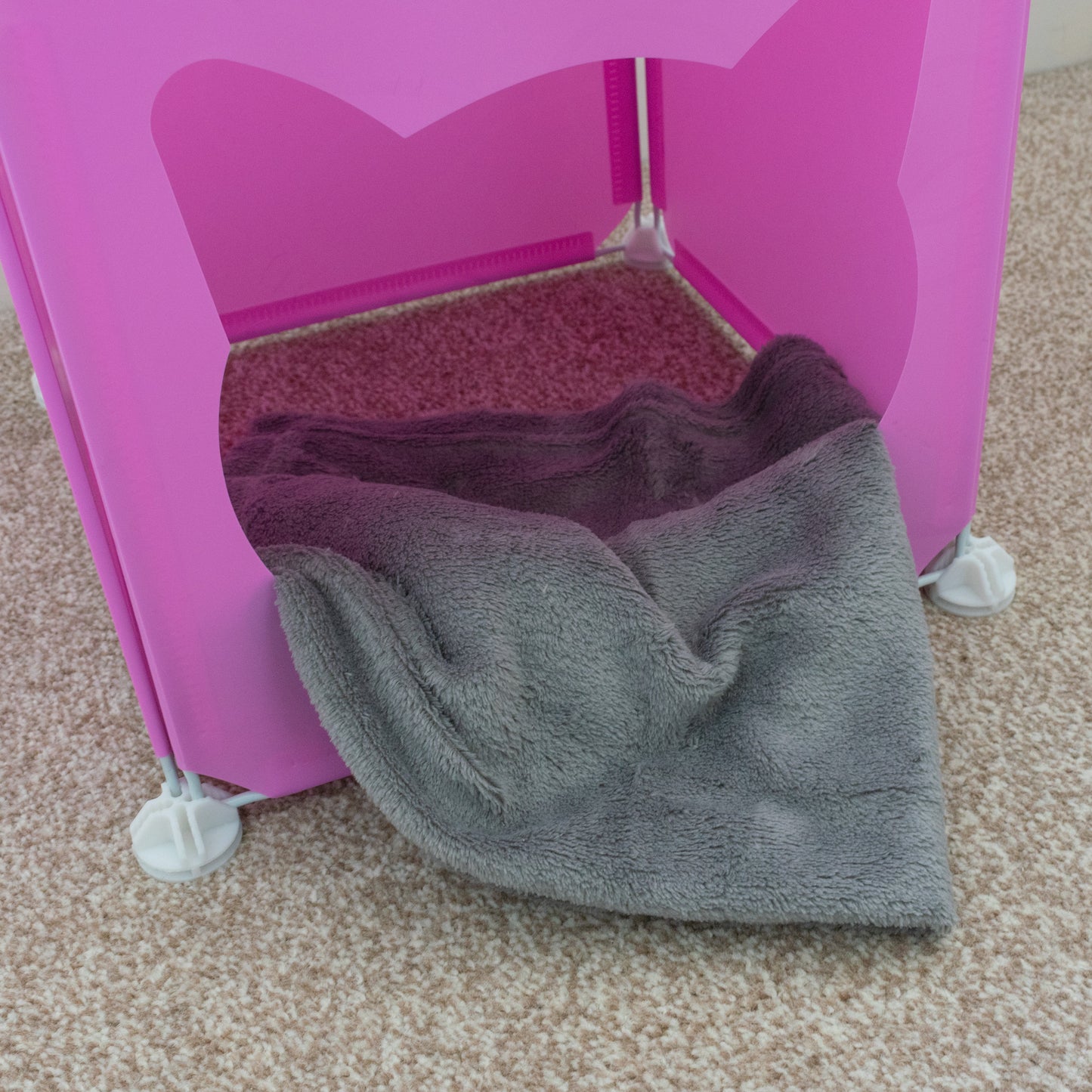 Kitty Cubby Cat Cube Play House MINI Weatherproof Cover Pet and Pond Supply
