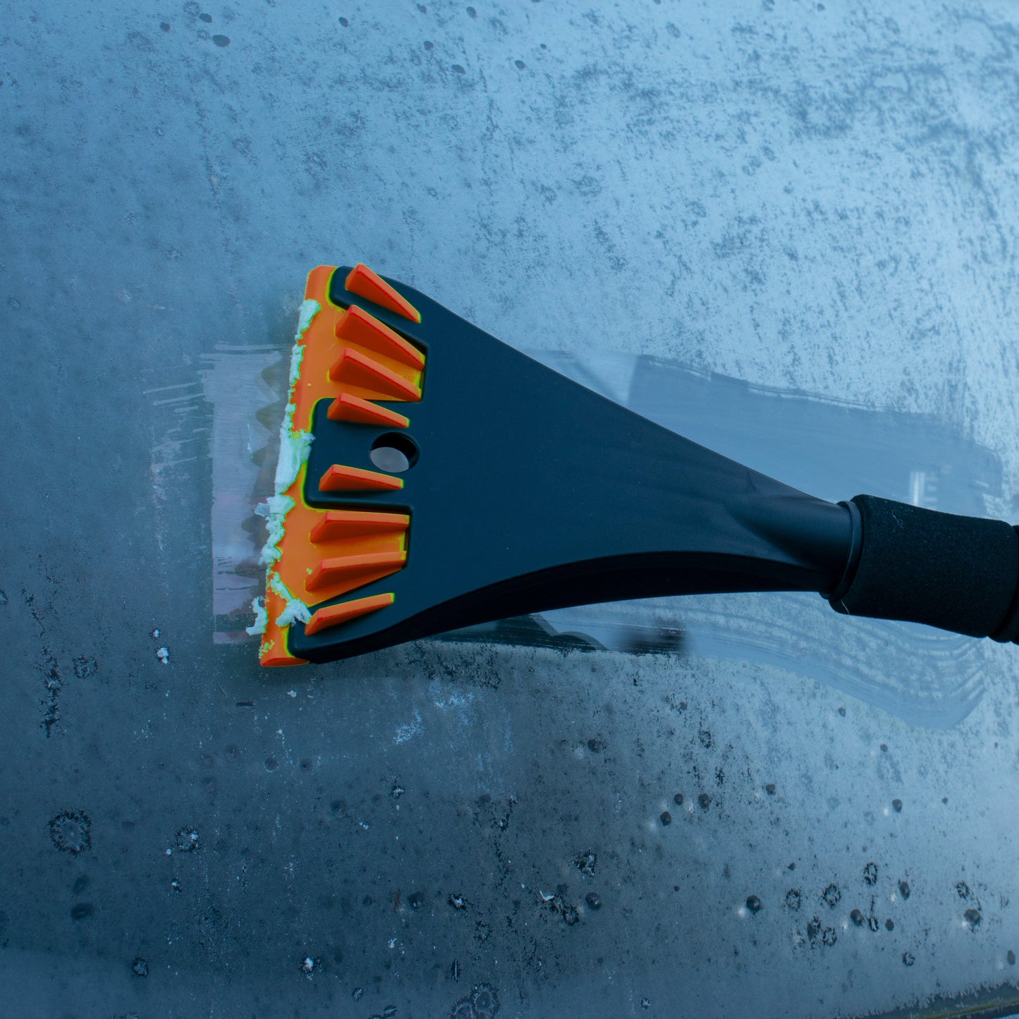 Telescopic Snow Brush + Ice Scraper Orange Frost Protection Fleece Car Accessory