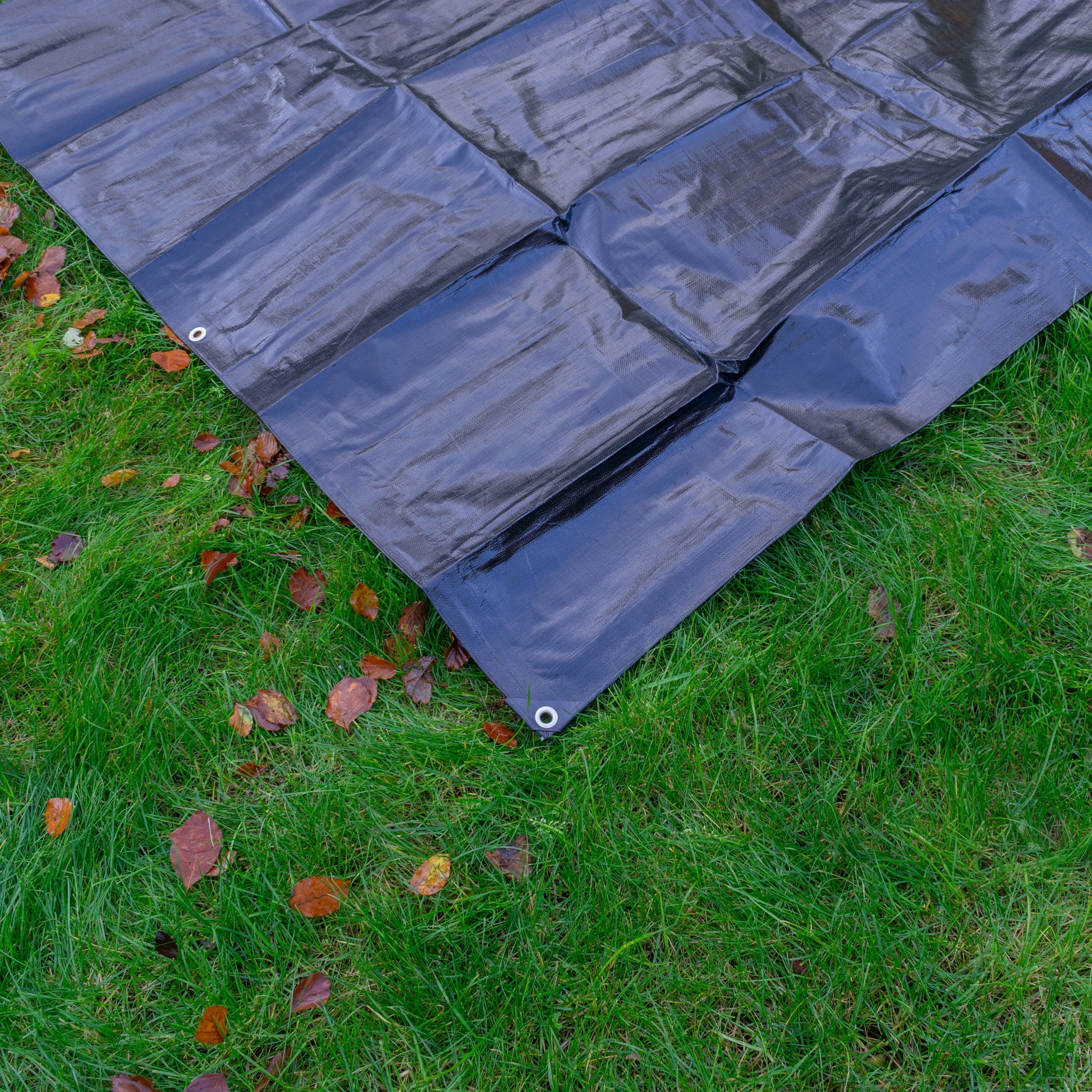 AP Supplies Black/Silver L-Grade Tarpaulin with 10 Metres of 6mm Bungee Rope - 4m x 4m