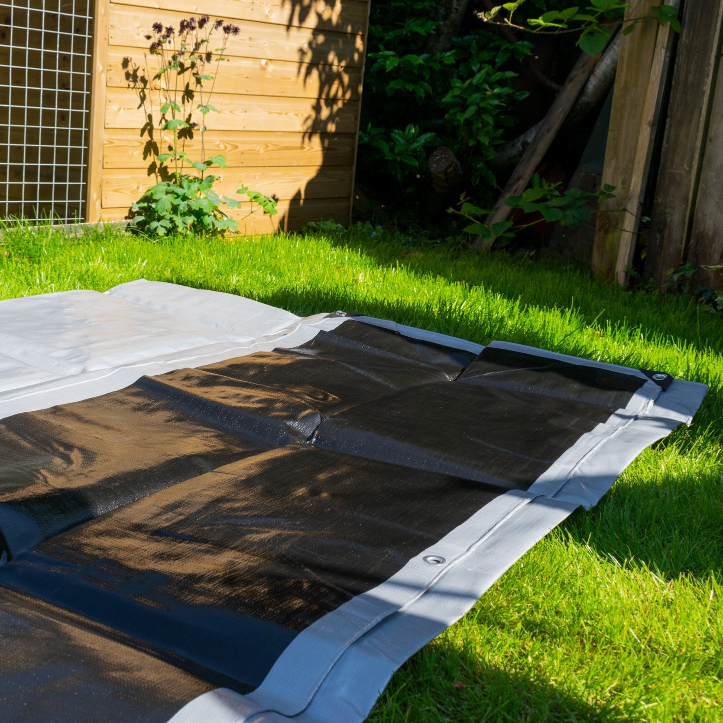 AP Supplies Silver XL-Grade Tarpaulin with 10 Metres of 8mm Bungee Rope - 2m x 2m