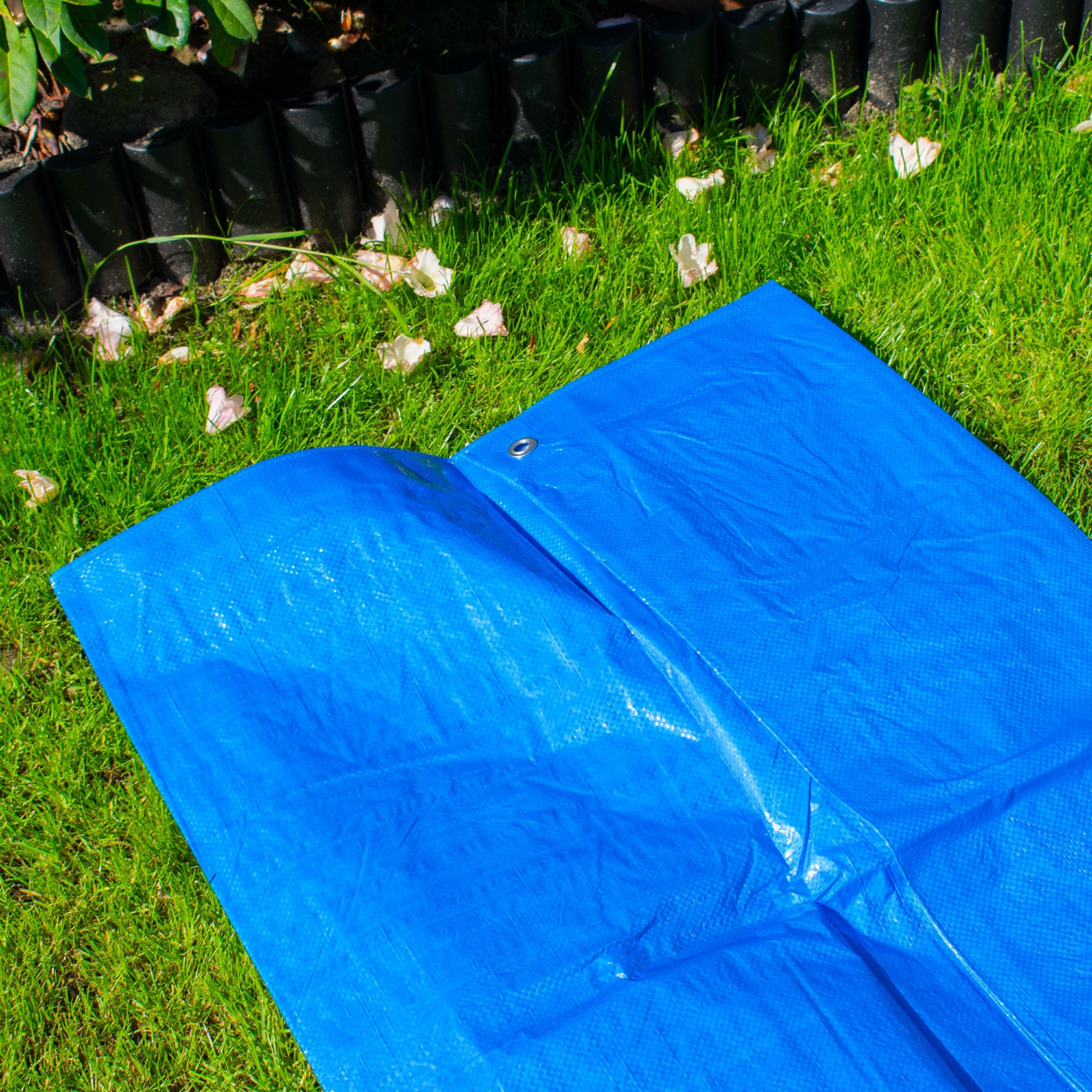 AP Supplies Blue S-Grade Tarpaulin with 10 Metres of 8mm Bungee Rope - 1.5m x 4m