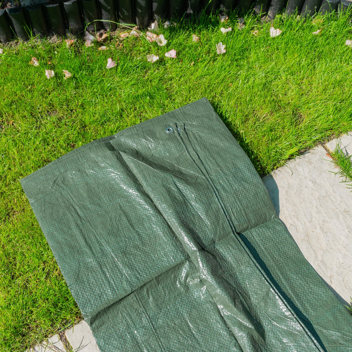 AP Supplies Green S-Grade Tarpaulin with 10 Metres of 6mm Bungee Rope - 3m x 3m