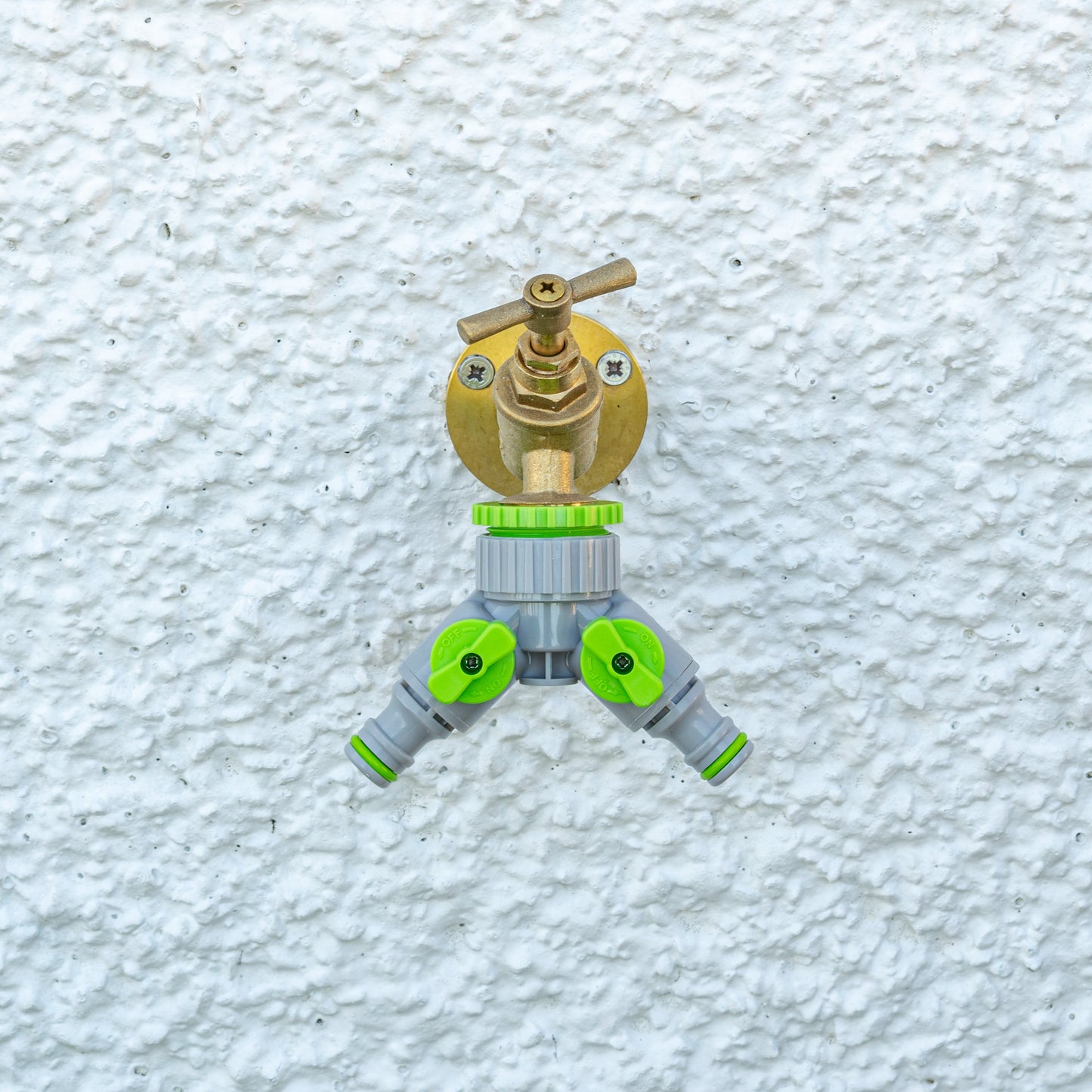 2-Way Tap Connector With Valves 1in or 3/4in BSP Female, Green Gray Tap Adapter