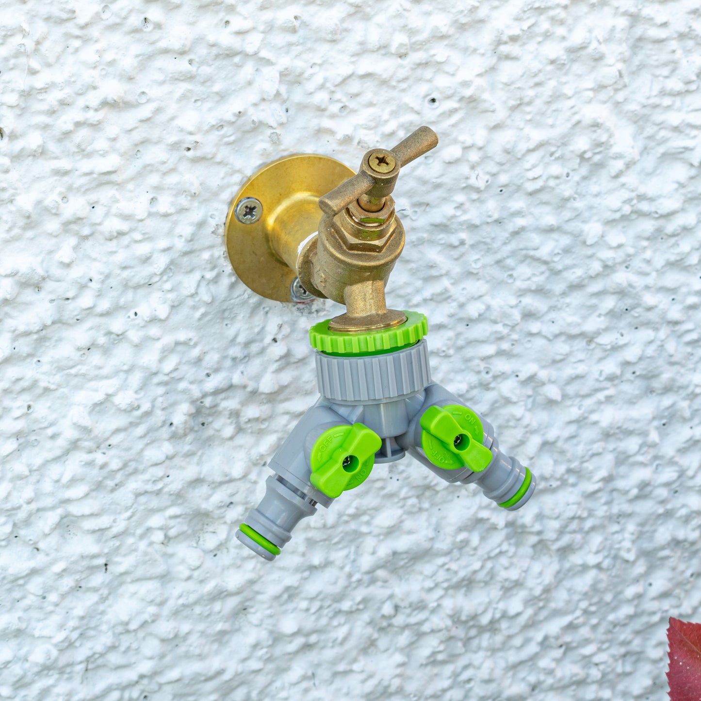 2-Way Tap Connector With Valves 1in or 3/4in BSP Female, Green Gray Tap Adapter