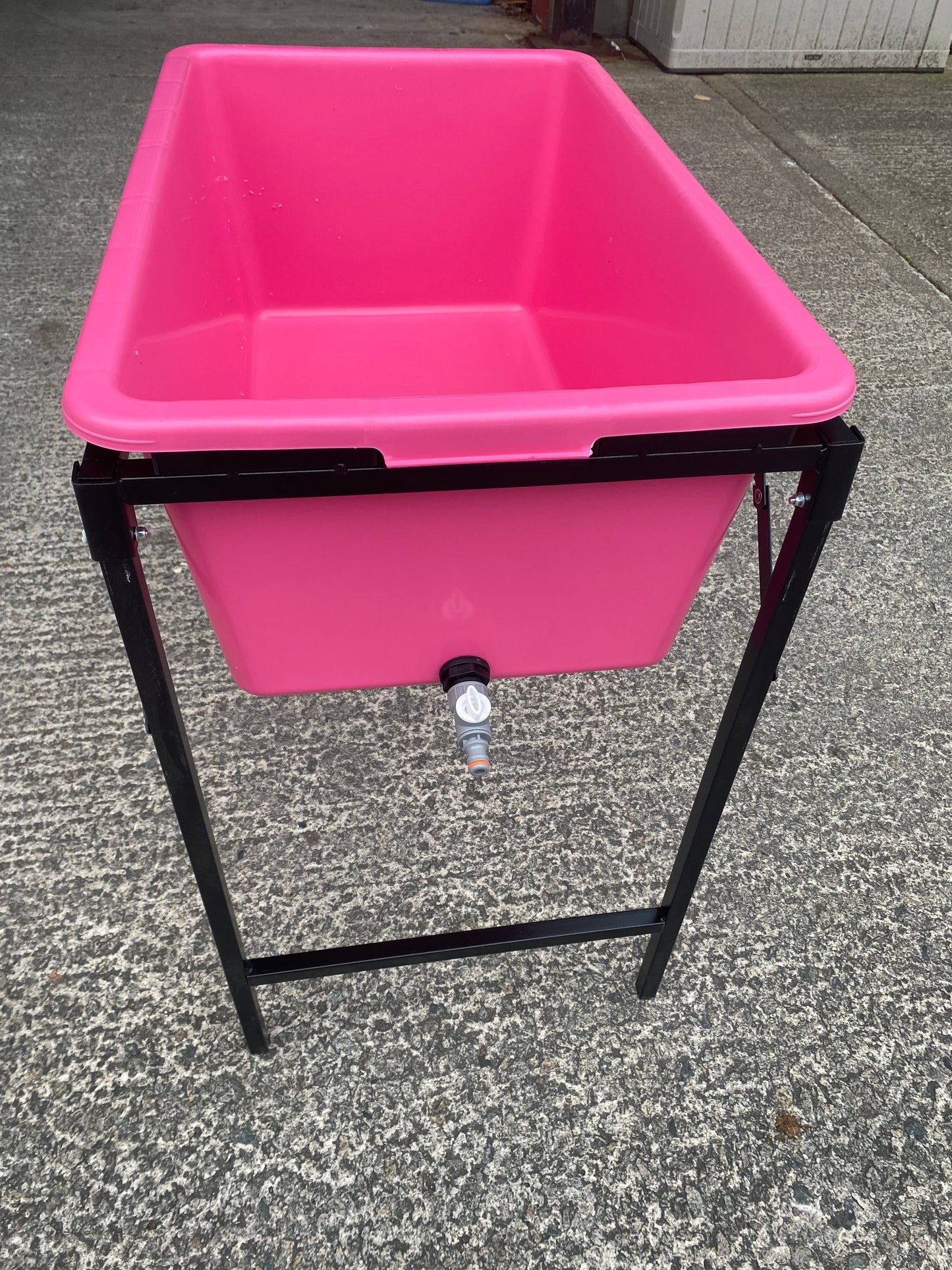 AP Supplies Pink Dog Bath with Drain Valve (WL) and Stand