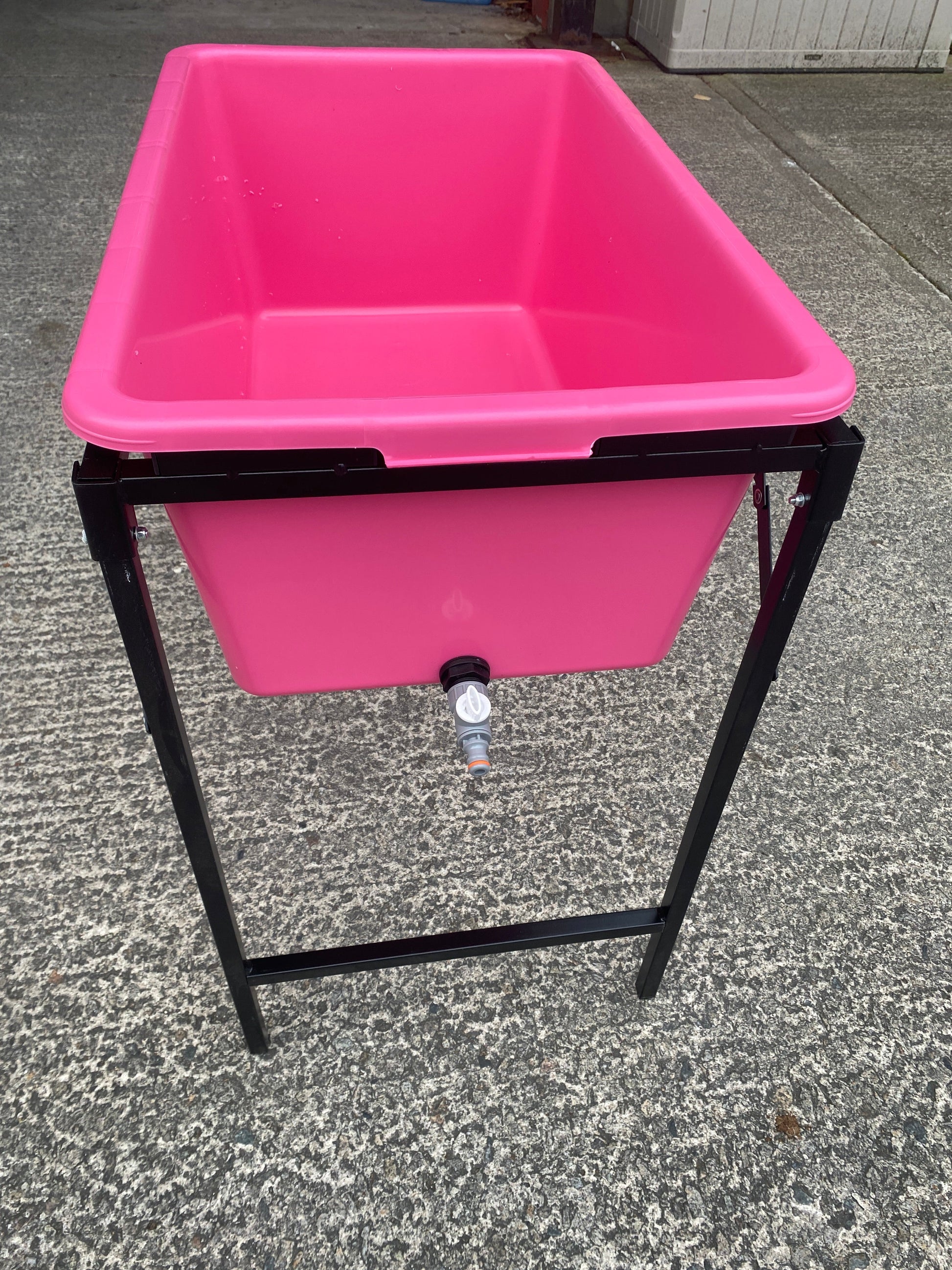 AP Supplies Pink Dog Bath with Drain Valve (WL) and Stand