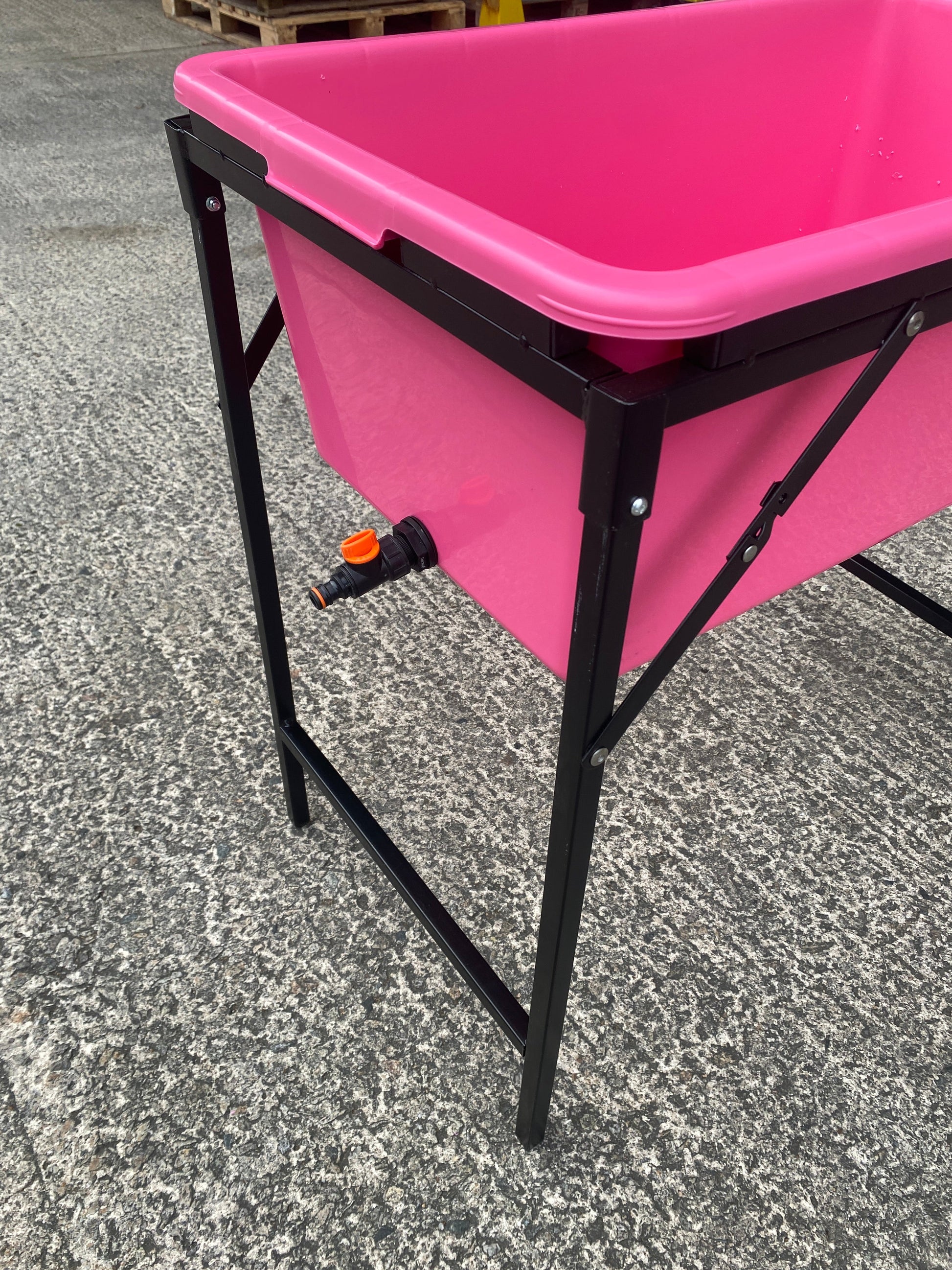 AP Supplies Pink Dog Bath with Drain Valve (Black) and Stand