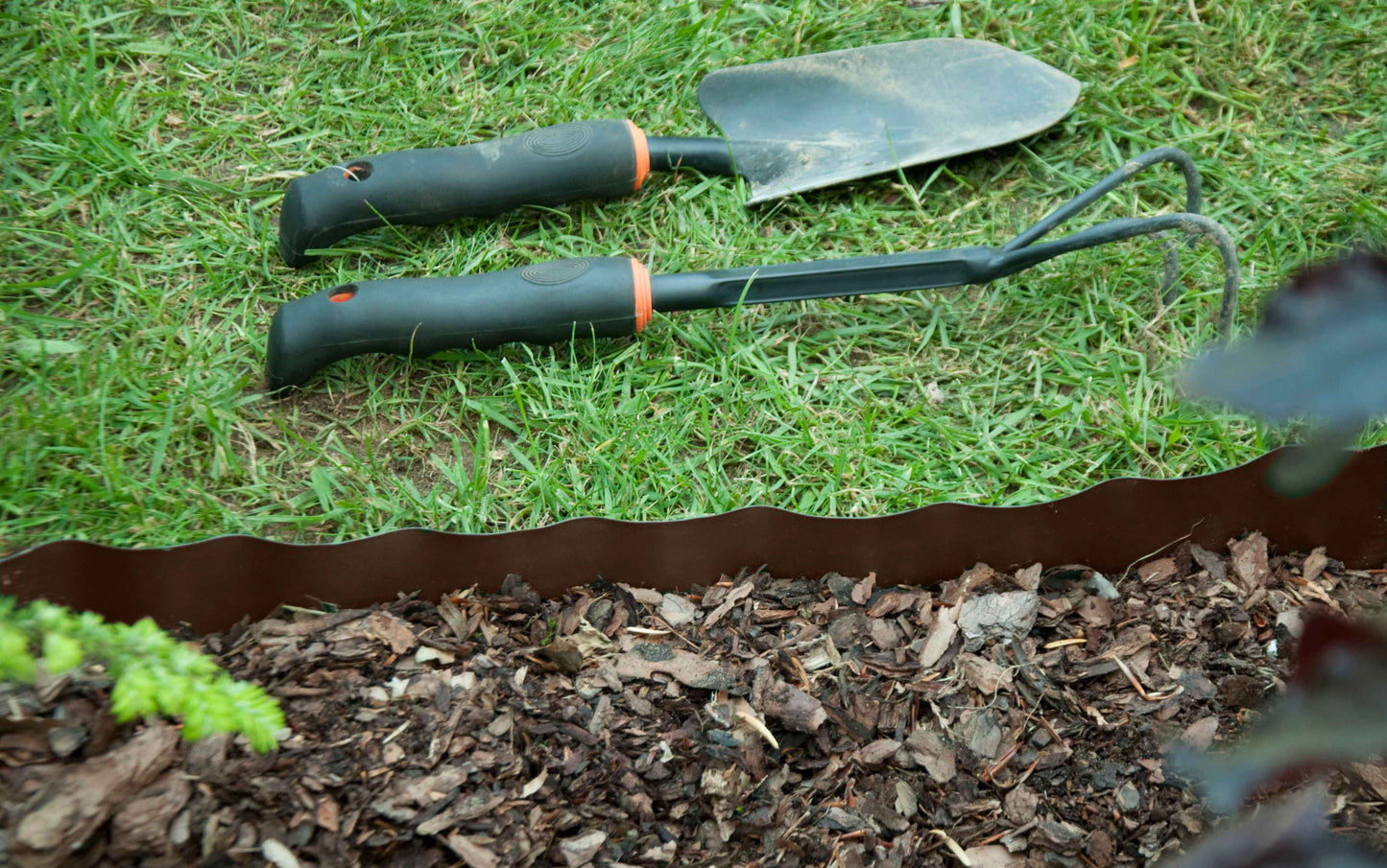 Wavy Plastic Garden Lawn Edging, H=10CM, L=9M, Brown for Home and Garden Use