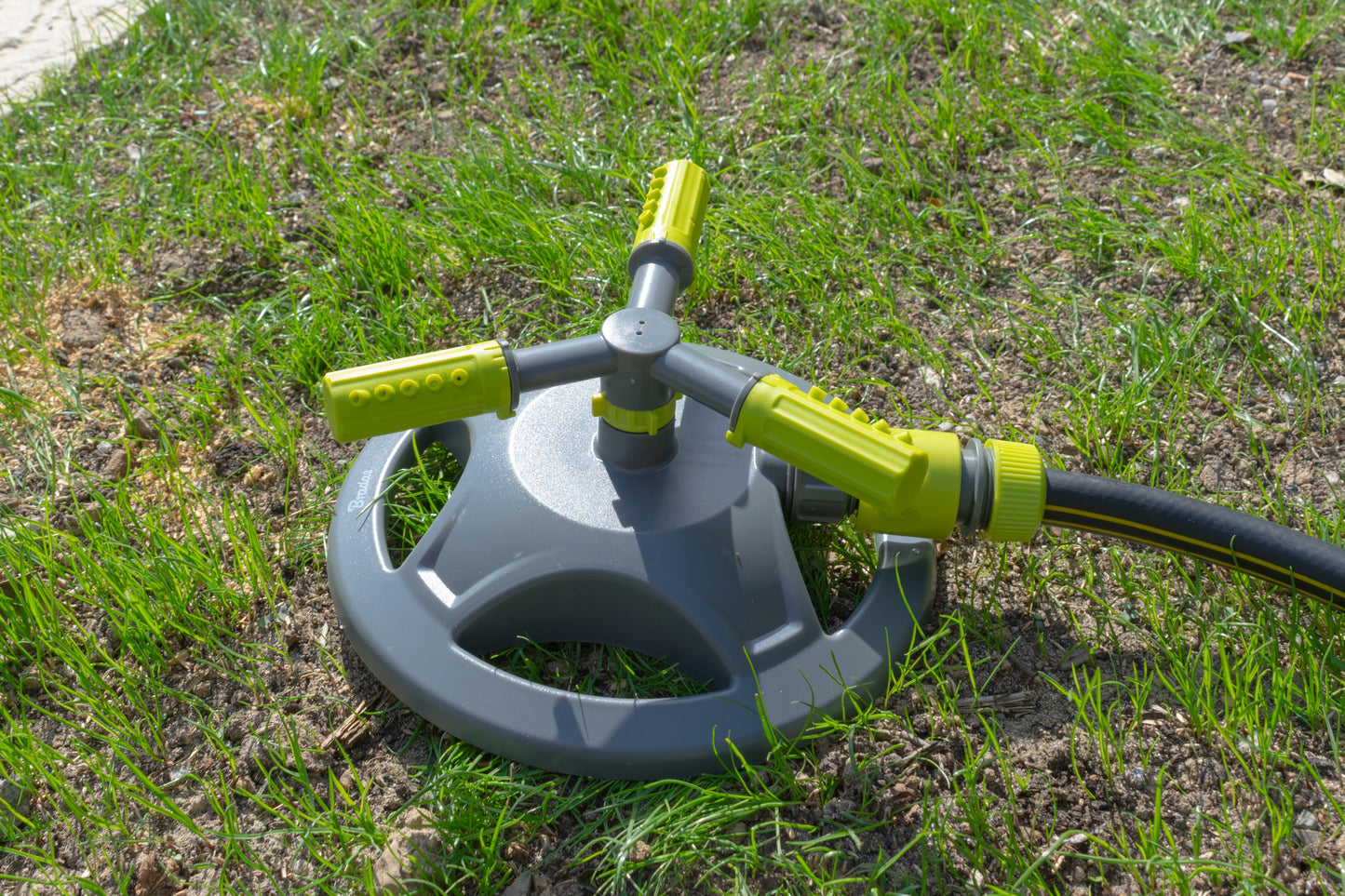 Bradas 3-Arm Rotating Sprinkler Lime Line Outdoor Watering Kit Hose Pipe Fitting