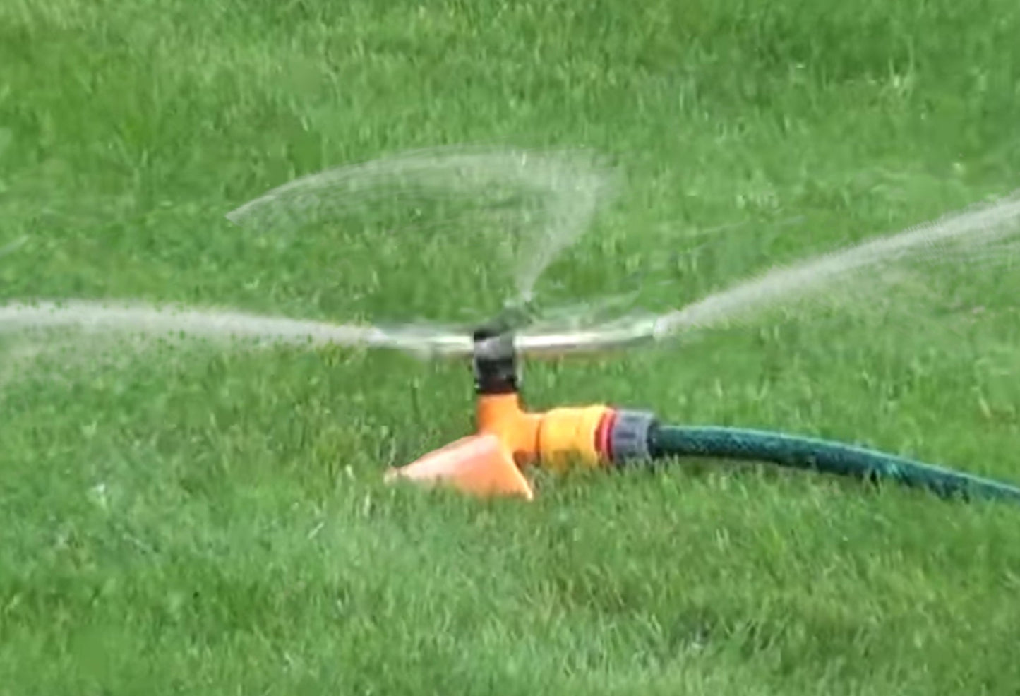 3-Arm Revolving Sprinkler Orange Leaf Brass Water Fitting Outdoor Hose Accessory